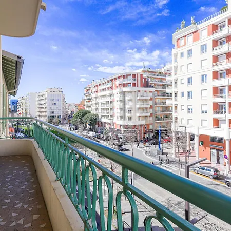Апартаменты Les Yuccas Promenade Des By Interhome